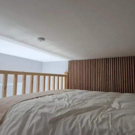 Location - Newly Refurbed 2bd Sleeps 6 W Loft *