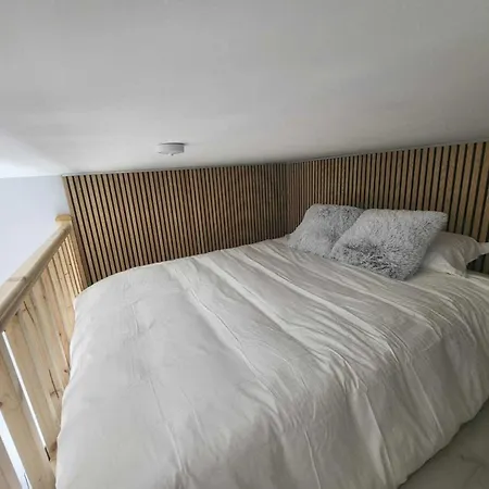 Location - Newly Refurbed 2bd Sleeps 6 W Loft Apartamento *