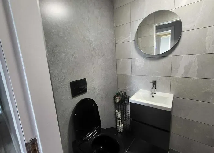 Location - Newly Refurbed 2bd Sleeps 6 W Loft Апартаменты