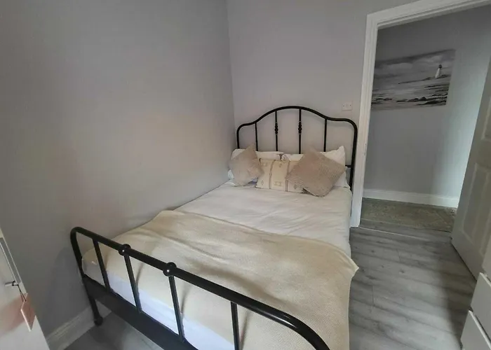 Location - Newly Refurbed 2bd Sleeps 6 W Loft * Корк