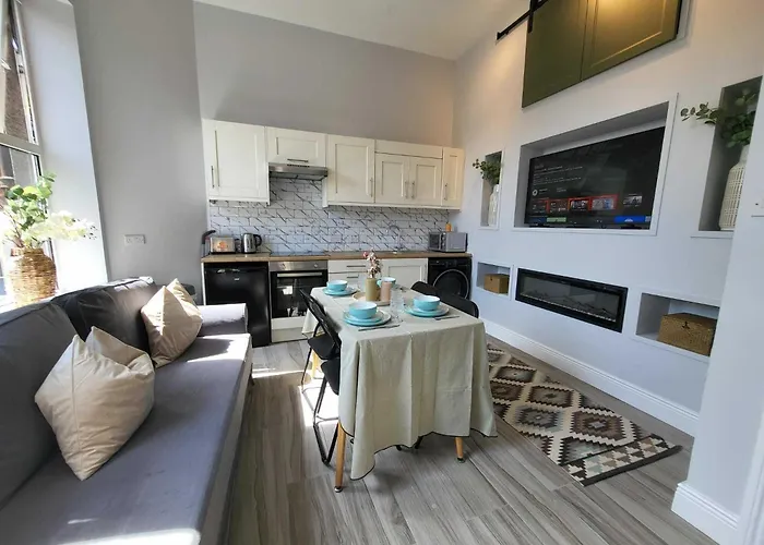 Location - Newly Refurbed 2bd Sleeps 6 W Loft Апартаменты Корк