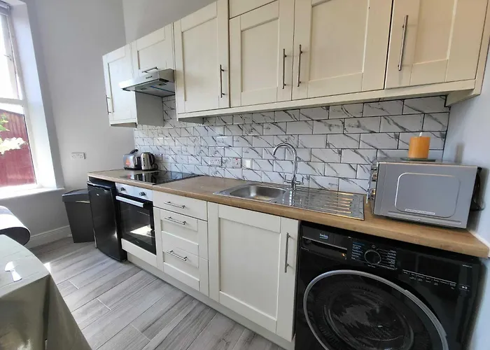 Location - Newly Refurbed 2bd Sleeps 6 W Loft